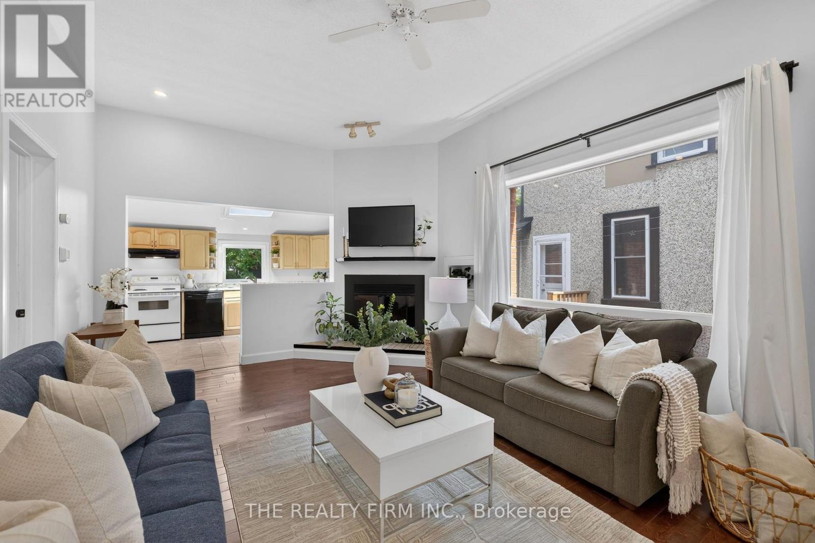 820.5 MAITLAND STREET - Image 6