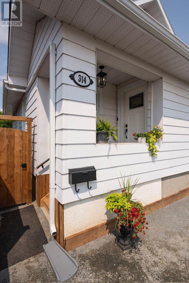 314 Surrey Street - 2