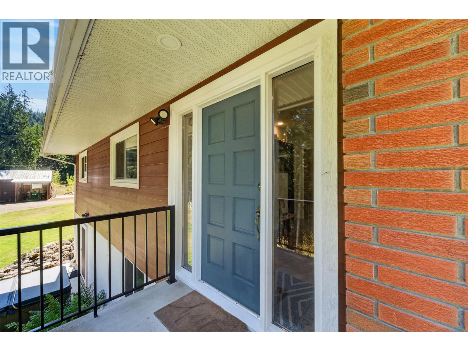 450 20 Avenue SW - Image 3