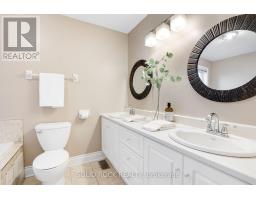 Primary Bedroom - 45 Basswood Avenue, Ottawa, ON K2S1X3 Photo 17