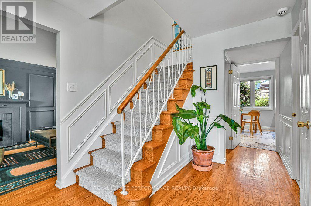 2401 Wyndale Crescent