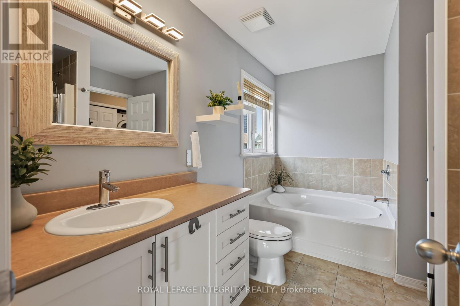 2 Bed, 2 Bath House for Sale in Ottawa – 635 REARDON PRIVATE, Ottawa – MLS# X13642106 - Image 23