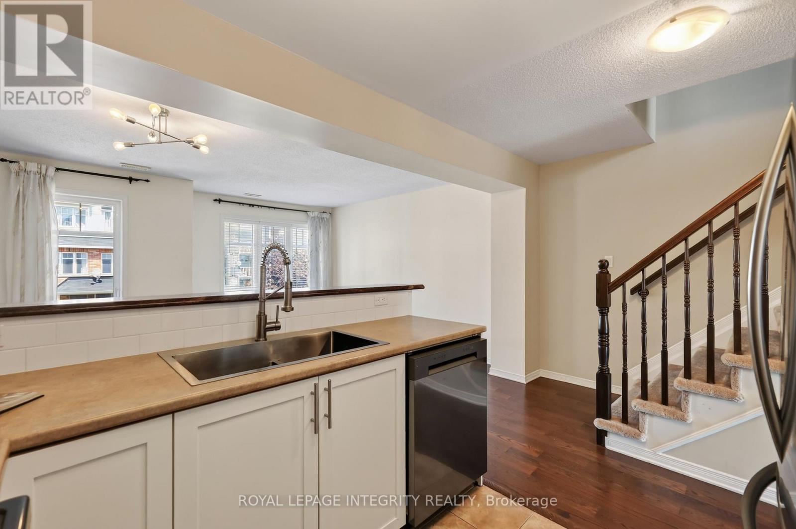 635 REARDON PRIVATE - 6