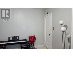 739 Vaughan Road, Toronto, ON M6E2Z1 Photo 13
