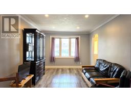 739 Vaughan Road, Toronto, ON M6E2Z1 Photo 6