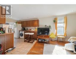 25 Norwood Terrace, Toronto, ON M4E2H2 Photo 6