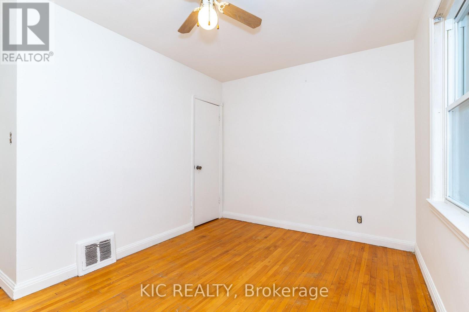 333 CADILLAC AVENUE S - 17