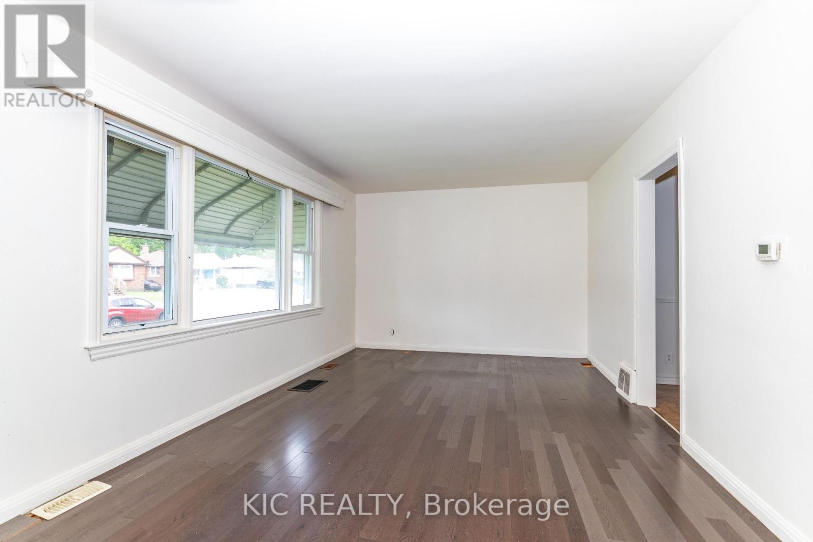 333 CADILLAC AVENUE S - 4