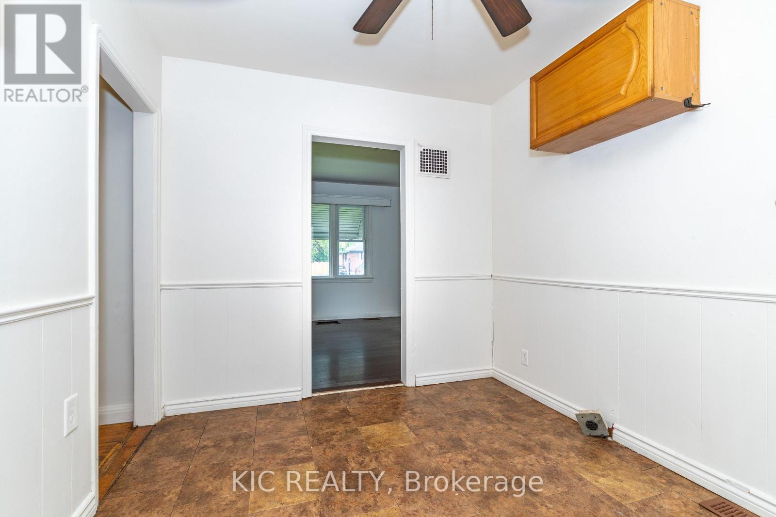 333 CADILLAC AVENUE S - 7