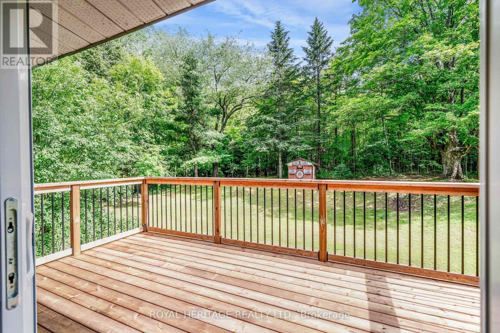 5260 CORONATION ROAD - 43