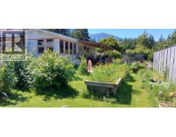 1276 Mackenzie Highway, Bella Coola, BC V0T1C0 Photo 19