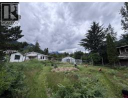 1276 Mackenzie Highway, Bella Coola, BC V0T1C0 Photo 15