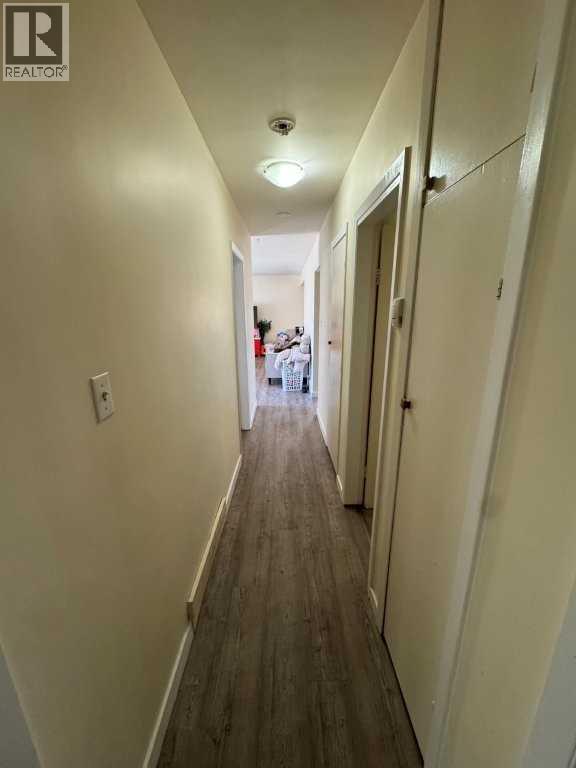 6014 56 Avenue - 12