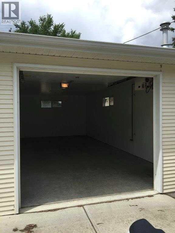 6014 56 Avenue - Image 5