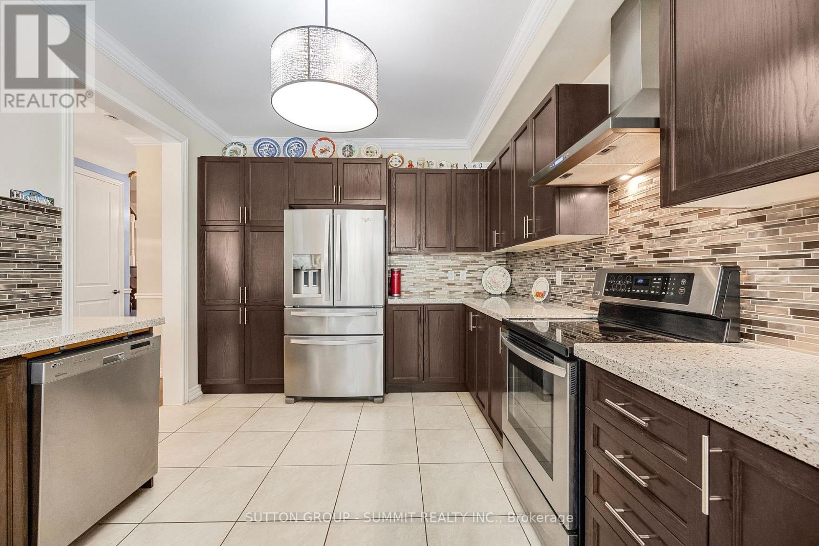238 KING STREET S - 13