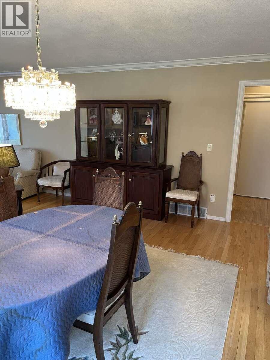 #11 860 Lanfranco Road - 18