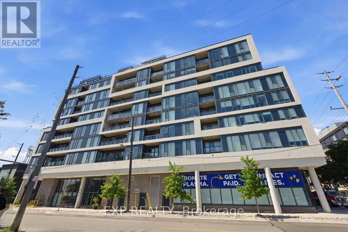 Photo of 859 The Queensway
