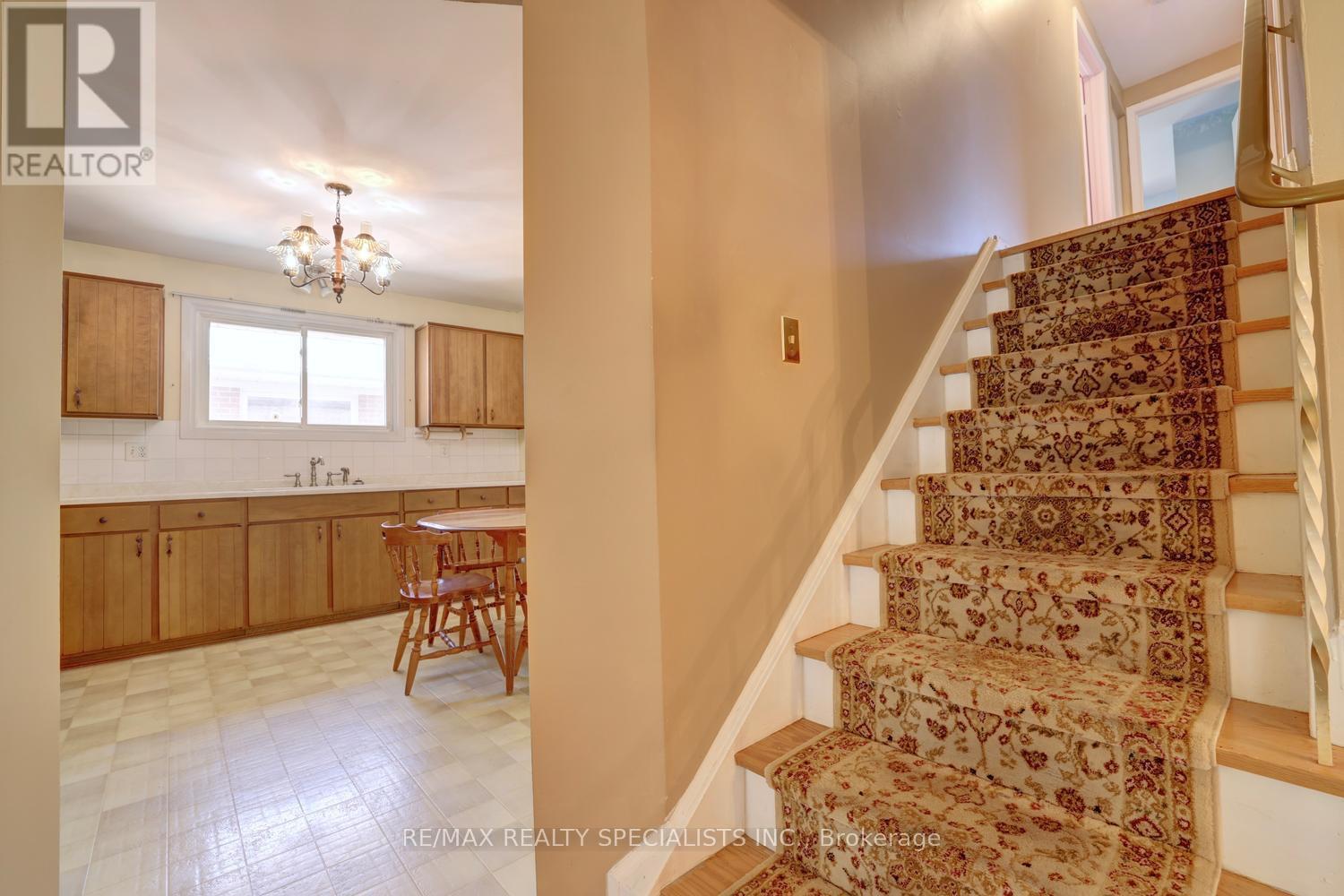 2458 BARCELLA CRESCENT - 23