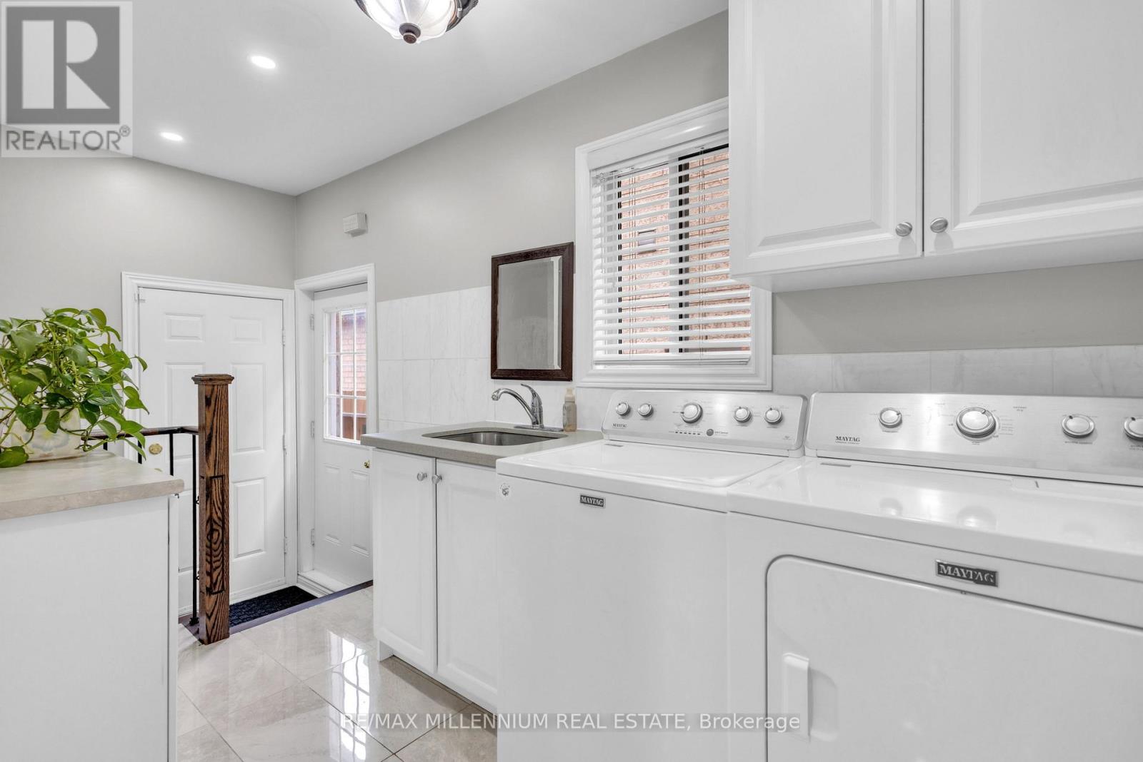 252 MOUNTAINBERRY ROAD - Image 19