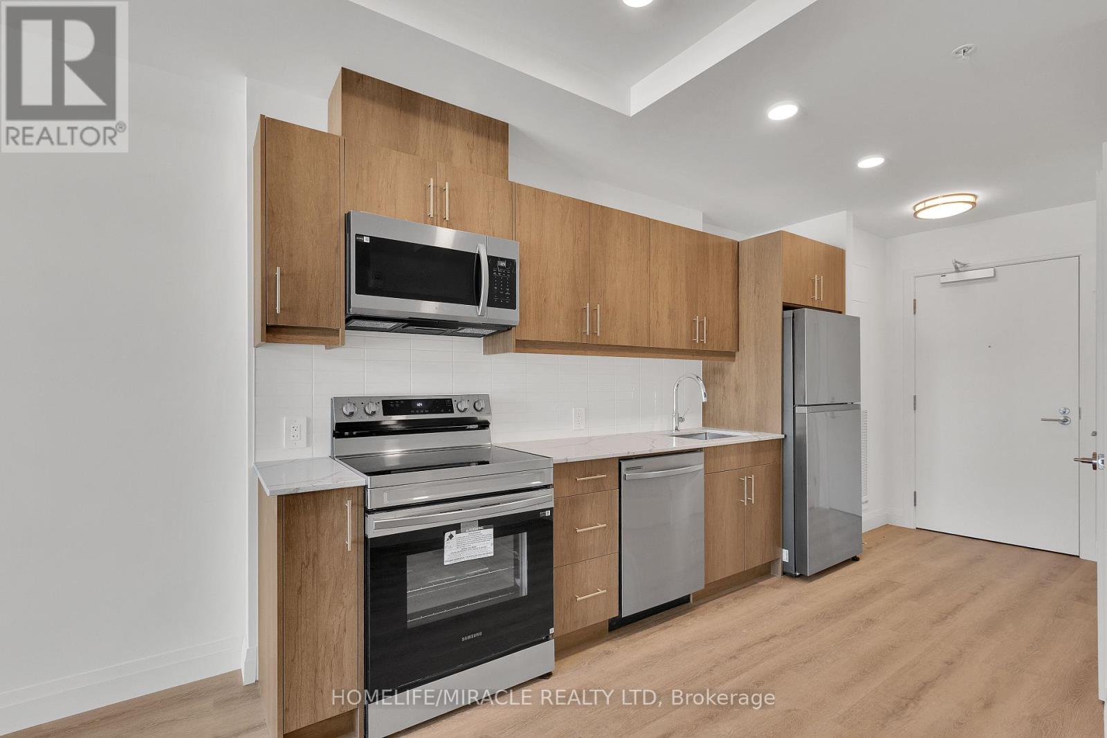 #201 1333 WEBER STREET E - 6