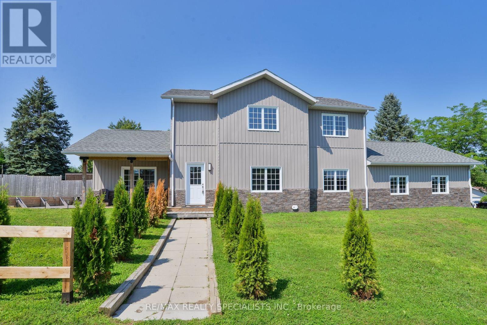 15 LANKIN AVENUE - 2