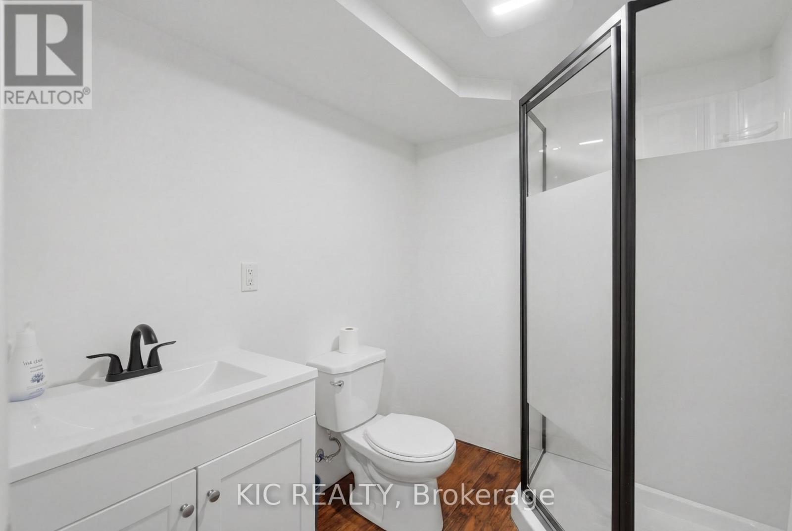 320 CENTRE STREET - Image 25