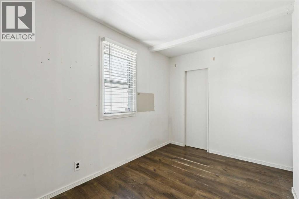 8312 47 Avenue NW - 8