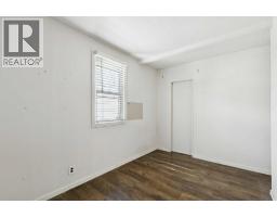 8312 47 Avenue NW - photo 8