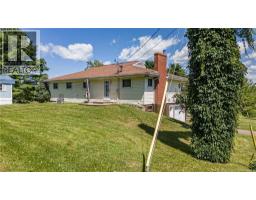 Bath (# pieces 1-6) - 596 165 Route, Riceville, NB E7N2Z1 Photo 6
