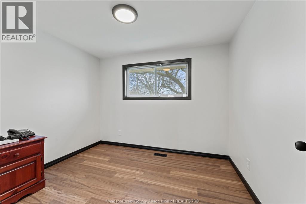 1116 SUMACH CRESCENT - Image 17