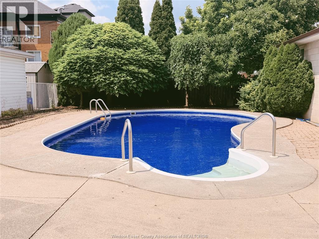 1116 SUMACH CRESCENT - Image 32