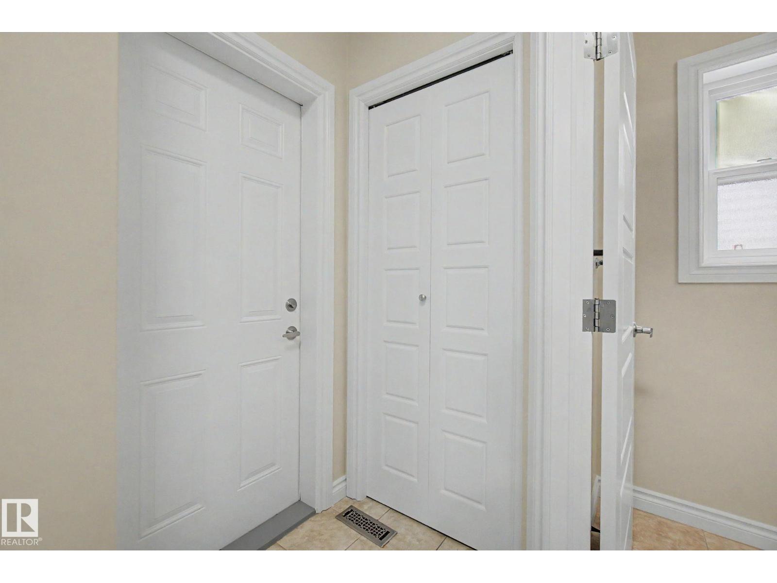 6016 10 AV SW - Image 51