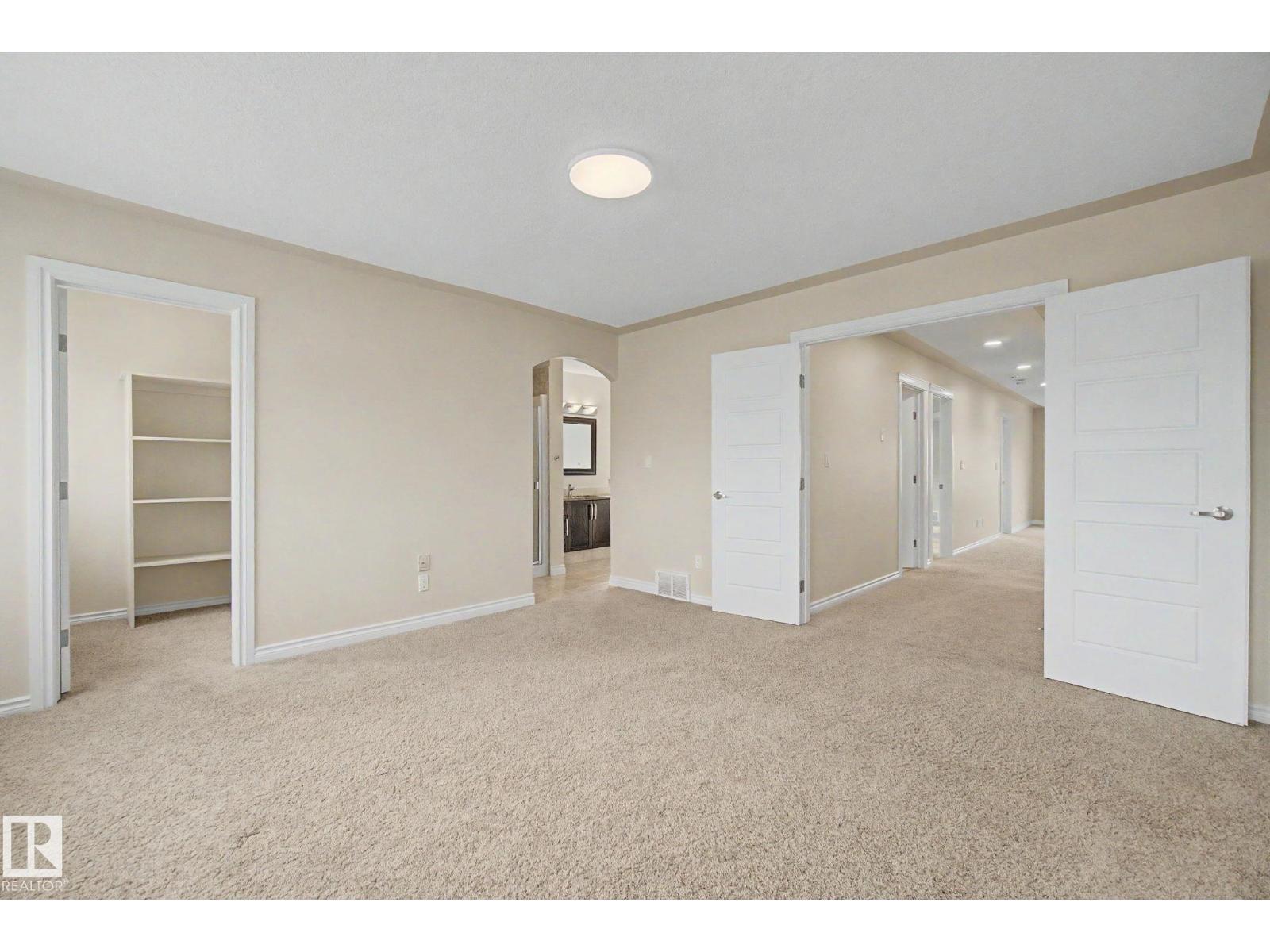 6016 10 AV SW - Image 39