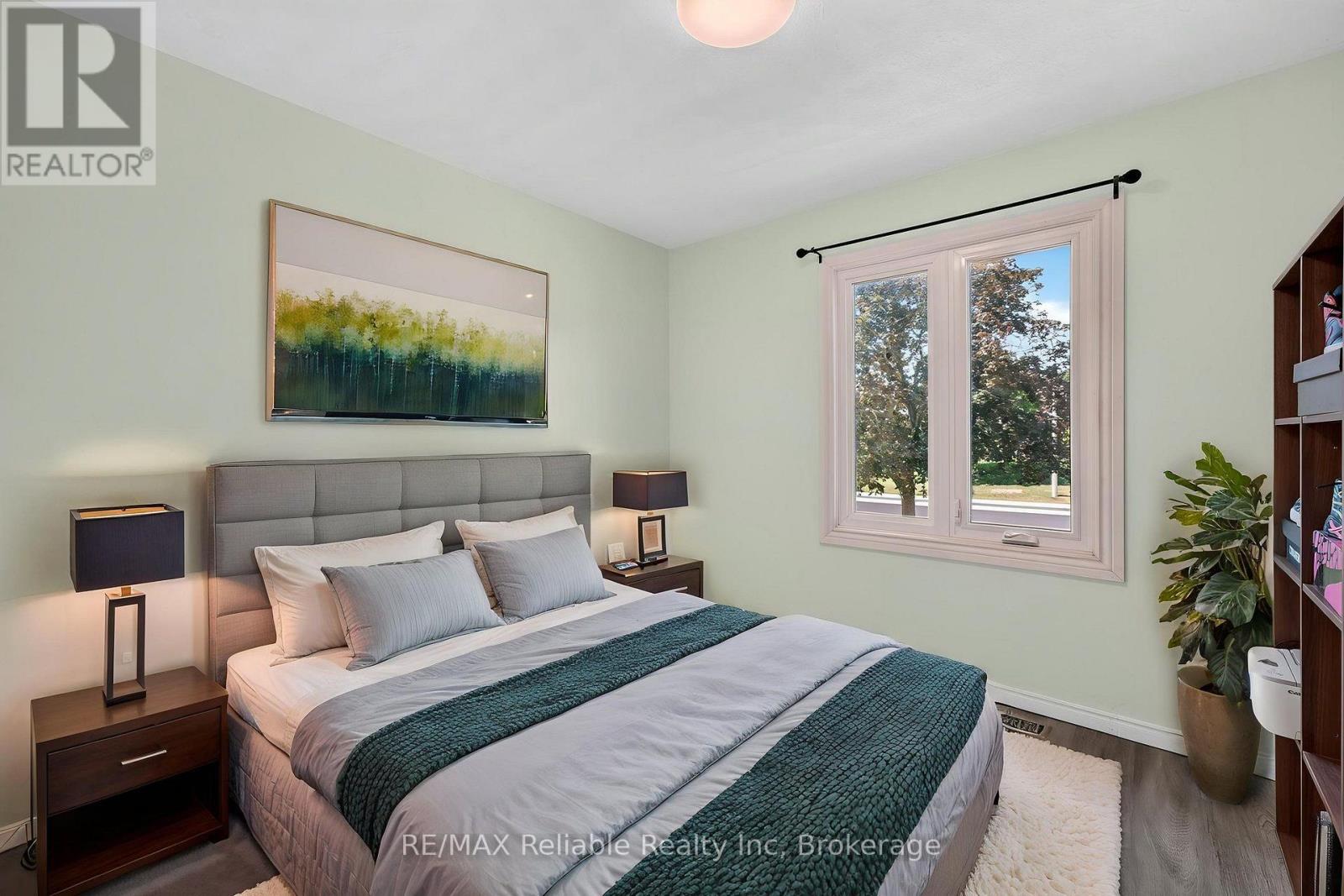 17 SUNCOAST DRIVE W - 23