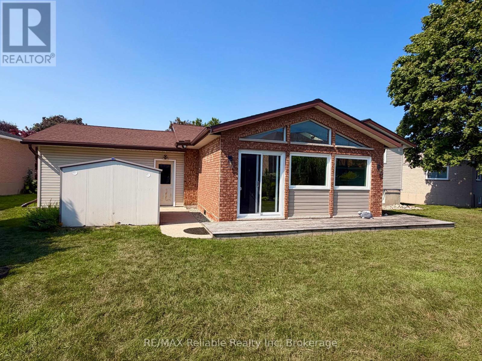 17 SUNCOAST DRIVE W - 37