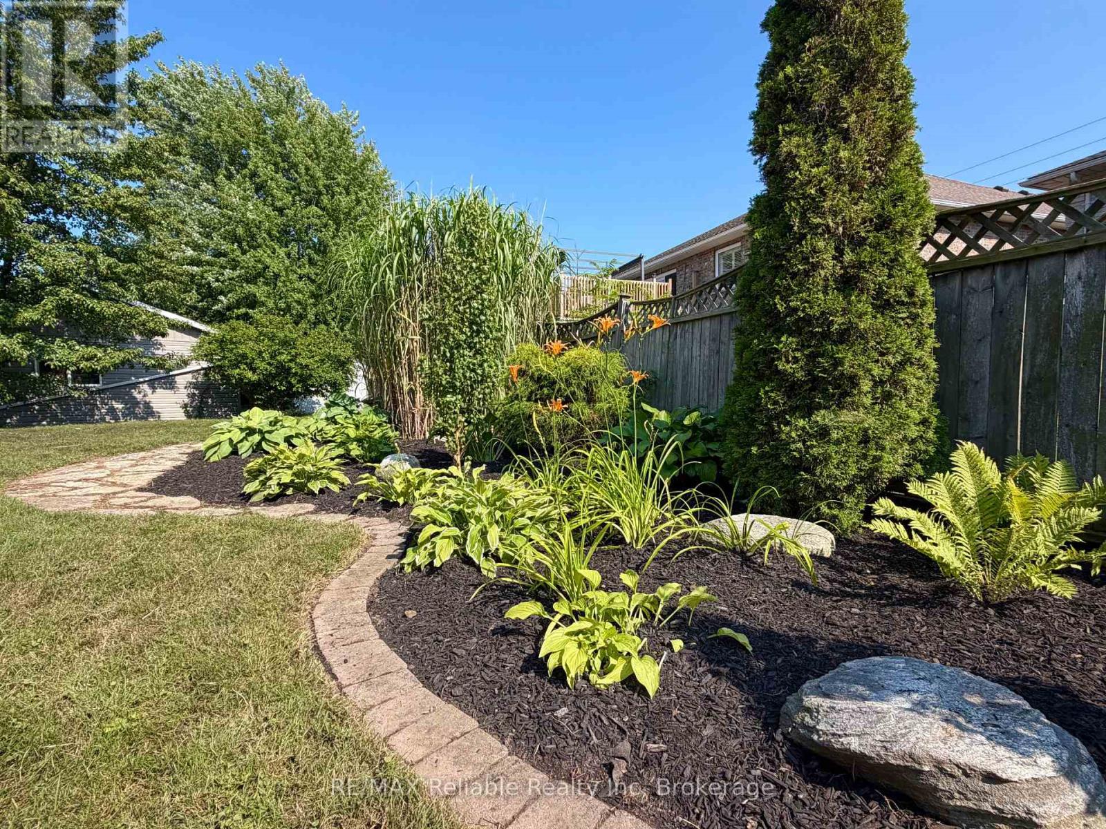 17 SUNCOAST DRIVE W - 41