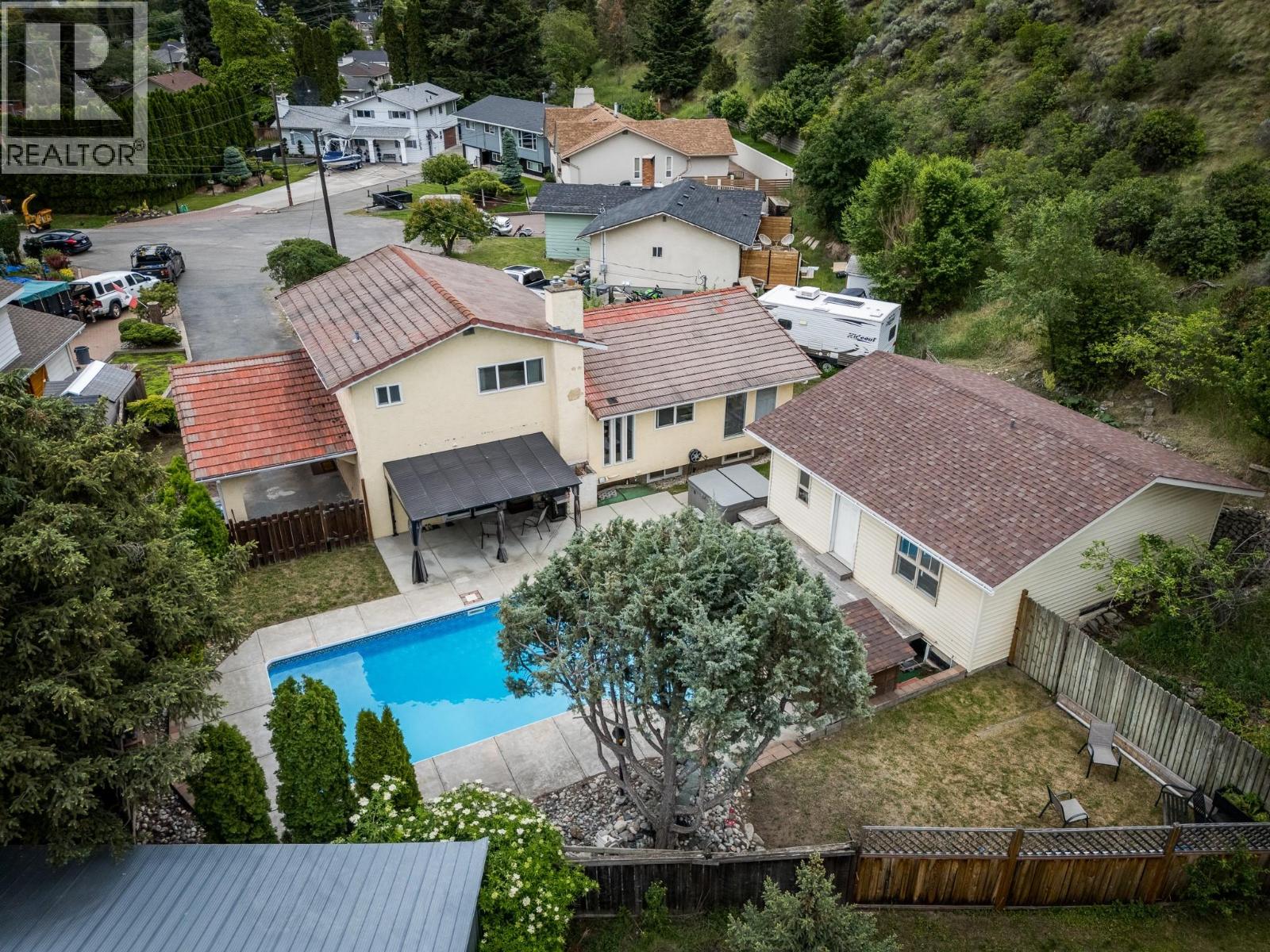 260 MILLER Place - 42