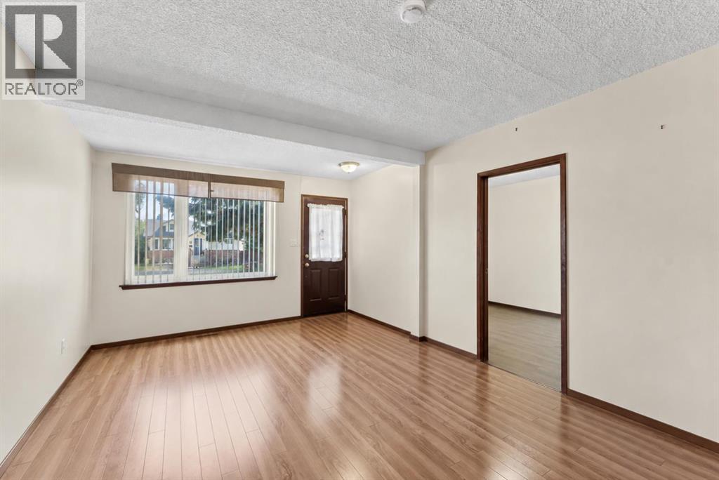 162 2 Street Northeast - Photo 8