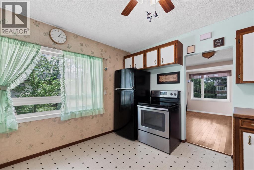 162 2 Street Northeast - Photo 13