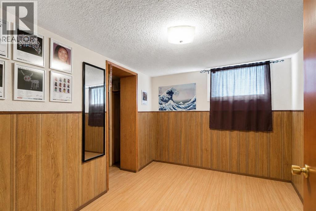 162 2 Street Northeast - Photo 30