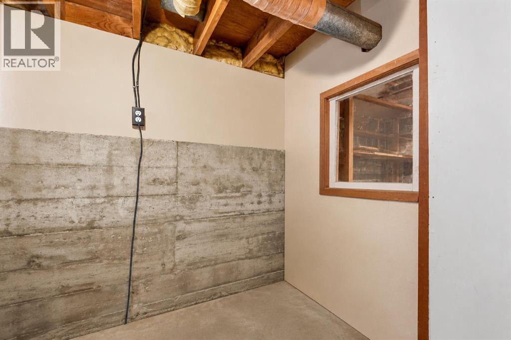 162 2 Street Northeast - Photo 36