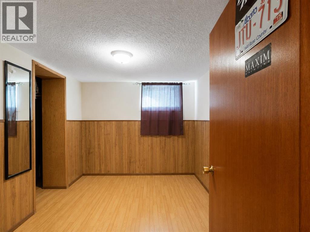 162 2 Street Northeast - Photo 29