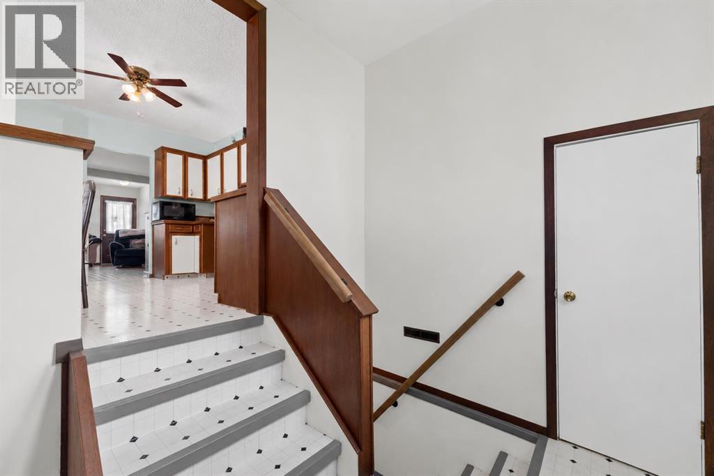 162 2 Street Northeast - Photo 20