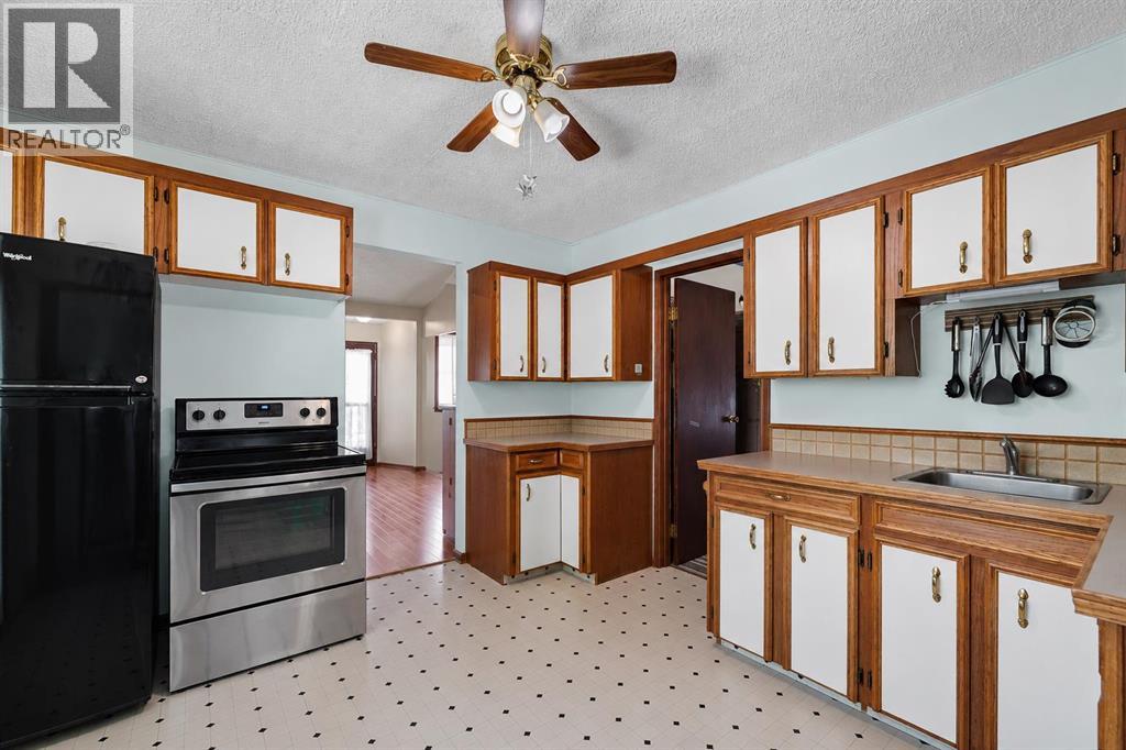 162 2 Street Northeast - Photo 14
