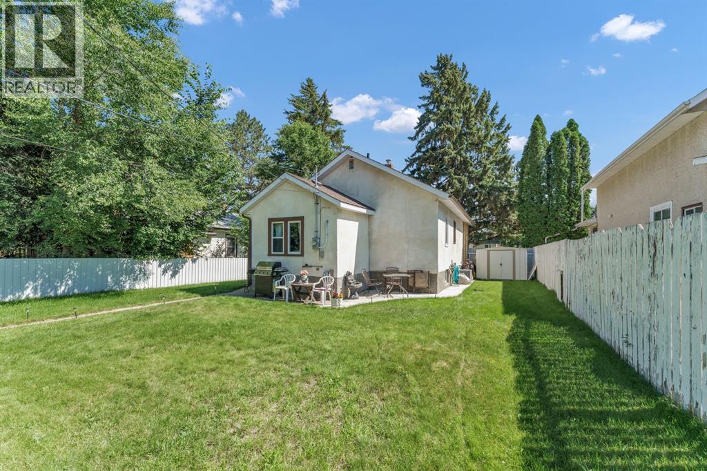 162 2 Street Northeast - Photo 40