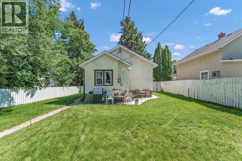 162 2 Street Northeast - Photo 41