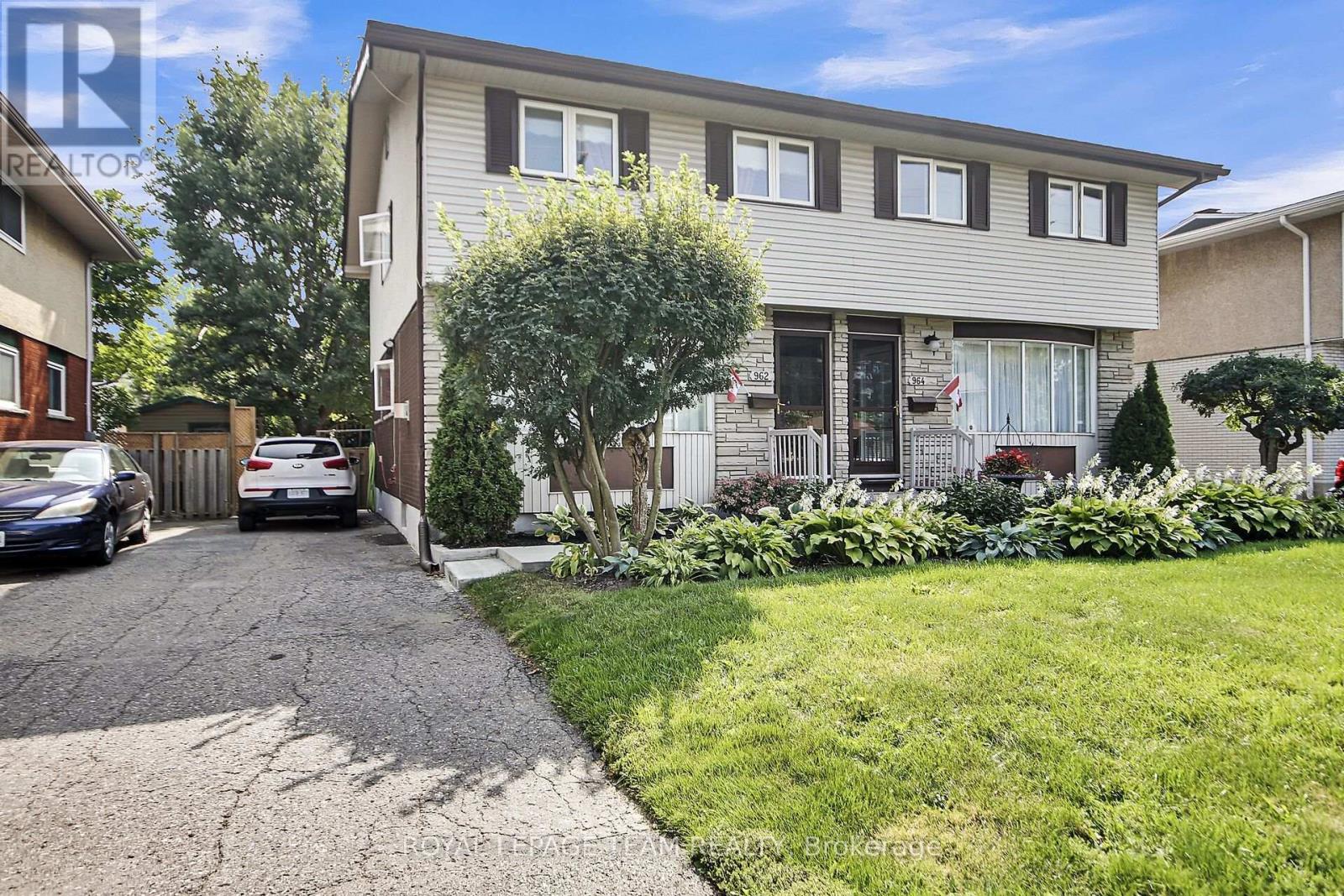 962 DYNES ROAD - 3