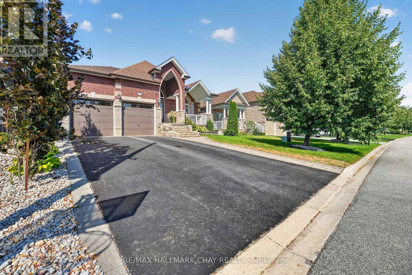 1724 ANGUS STREET - 2