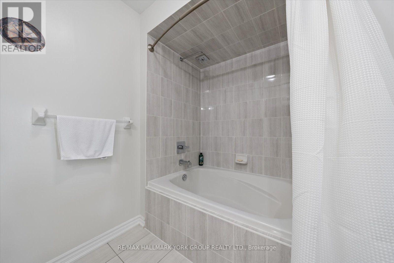 #203 3905 MAJOR MACKENZIE DRIVE - 16