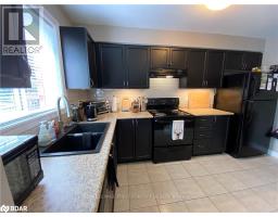 63 Sydenham, Barrie, ON L4M6R5 Photo 6